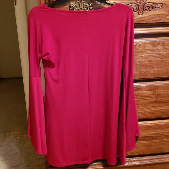 Beautiful long red silk blouse - Picture 3 of 3